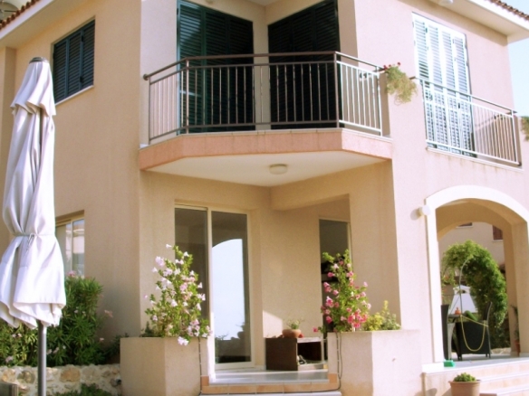 3-bed Italian Opulence luxury villa at a reduced price!!!