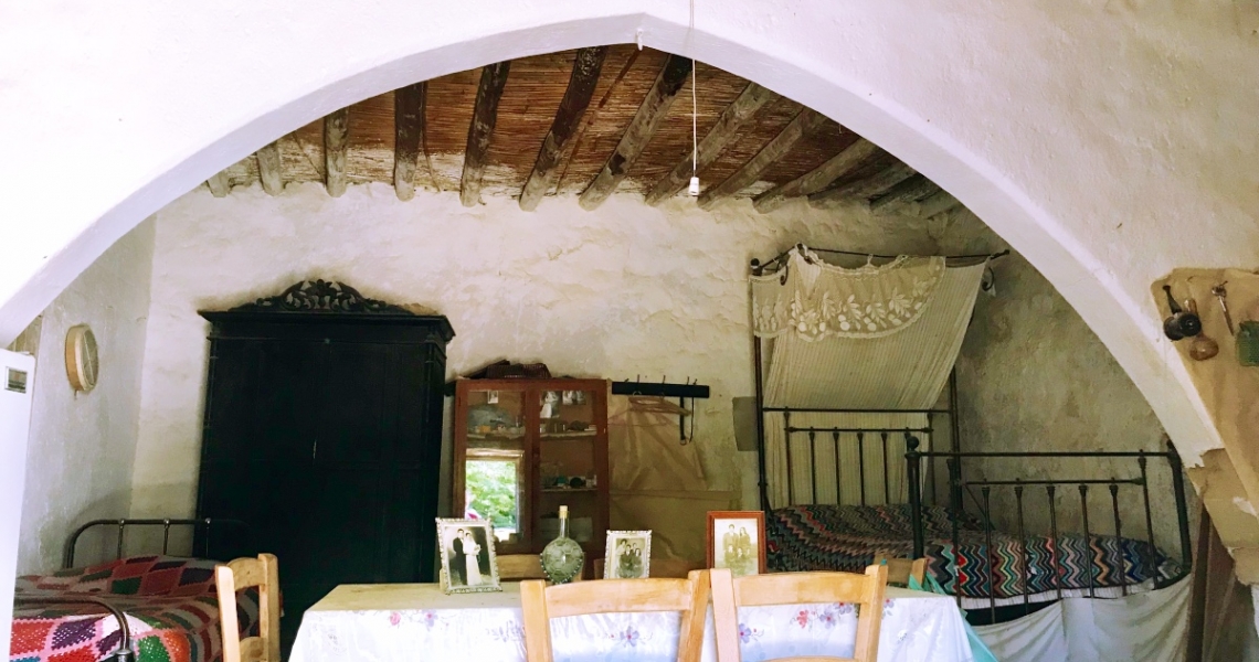 Qlistings - **REDUCED** Village house in Large plot Property ID:L-PL_O09 Property Image