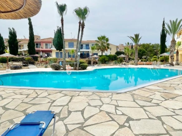 2-Bedroom Ground Apartment in Prestige Gated complex, Tombs of Kings