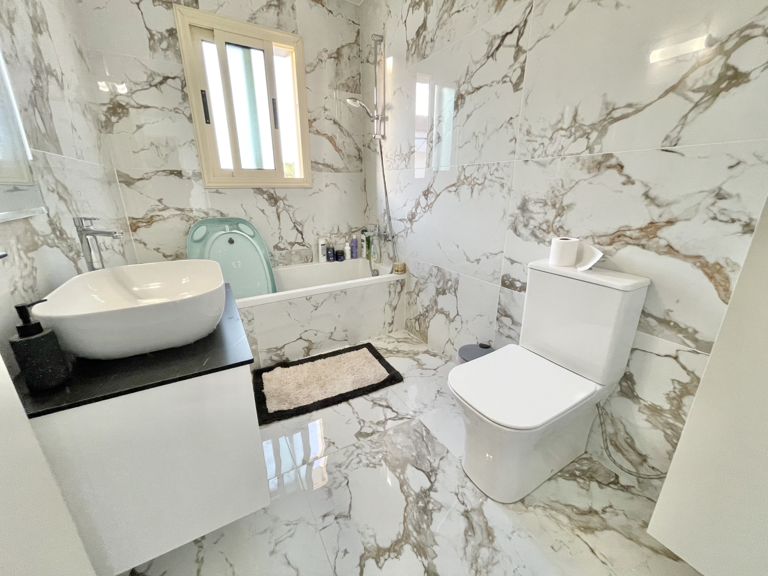 3F717150-88F3-4CB8-9FD1-101F69347422