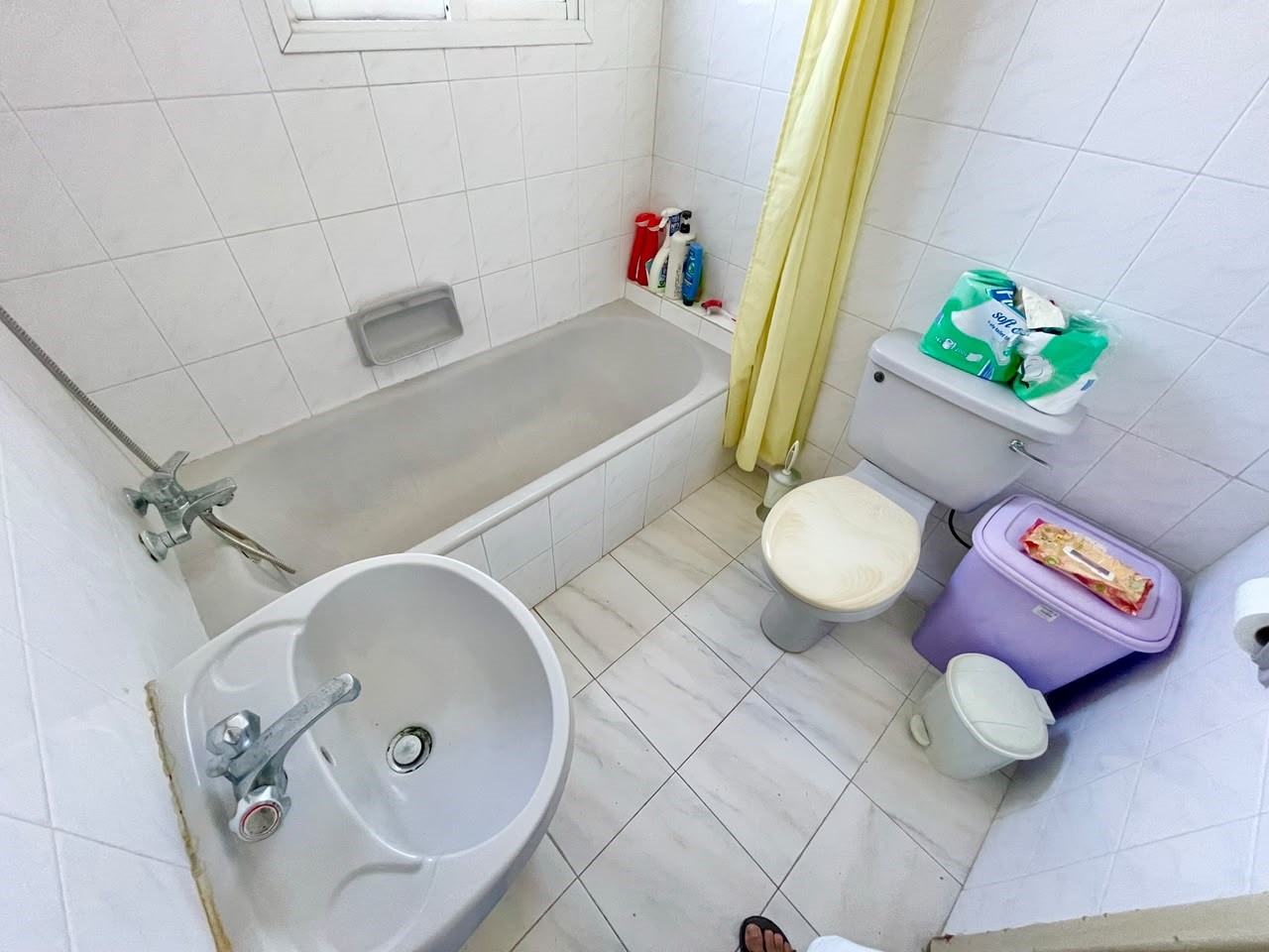 6fb0e93a-a215-4e51-8052-7620f6f4ff13 1-bedroom apartment easy rent.