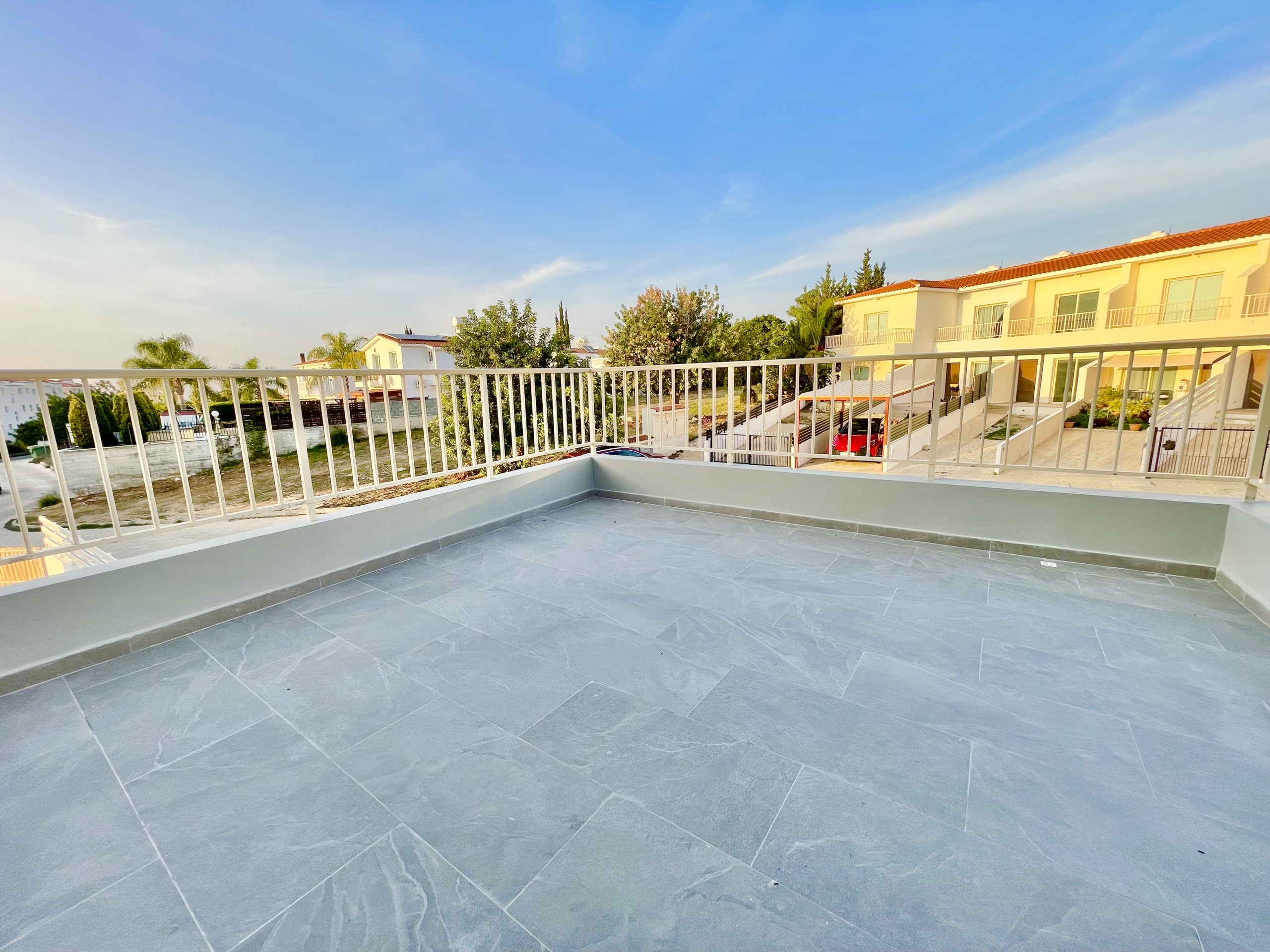 98BC2C9D-CA1C-459D-8FC8-C16B946FEBE5