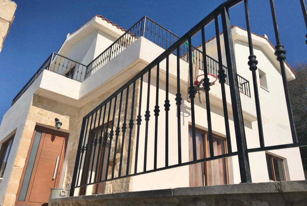 3-bedroom villa with spectacular view