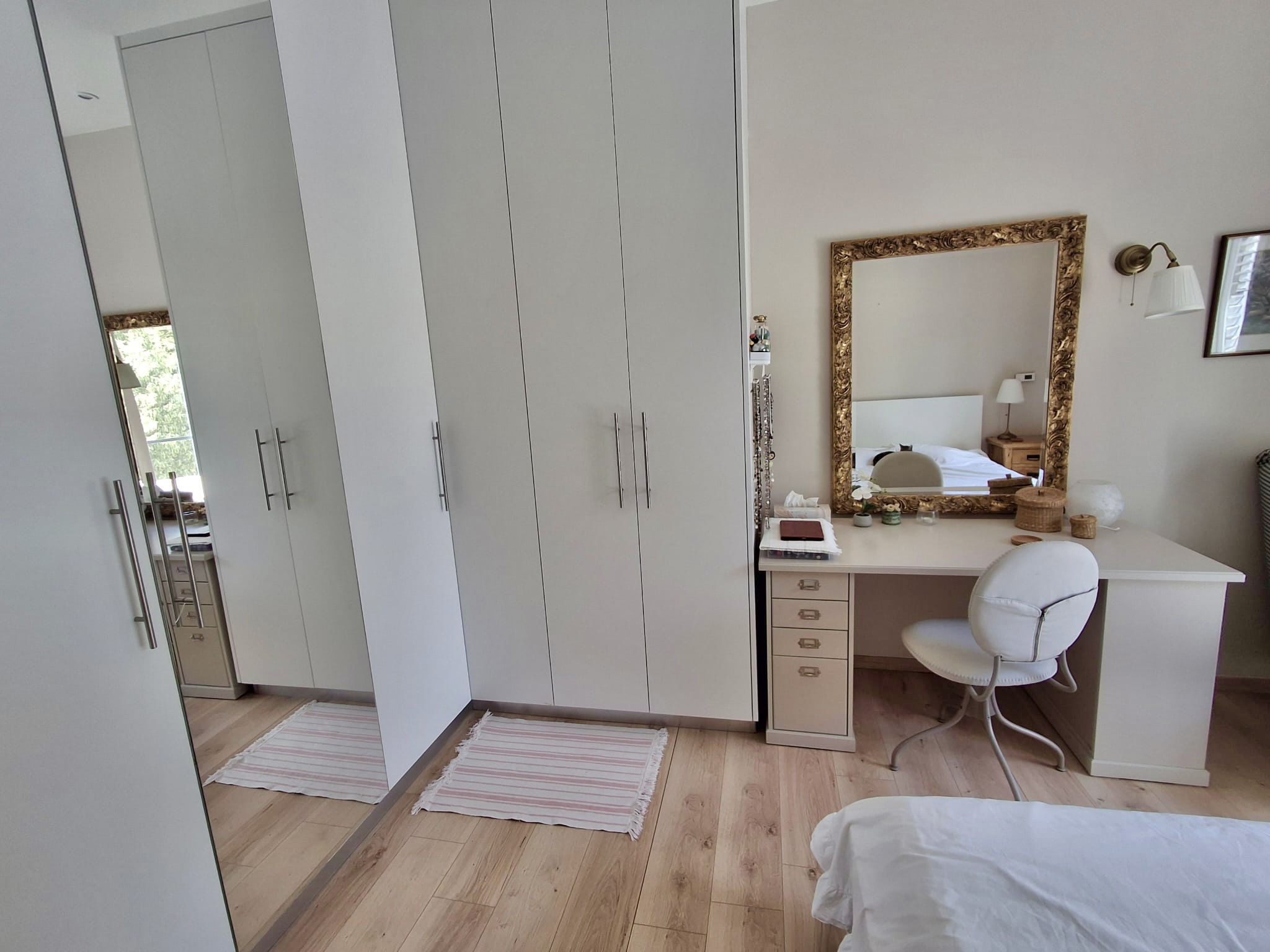 B652ED24-6421-43F7-A8C6-8642B5BD82F0