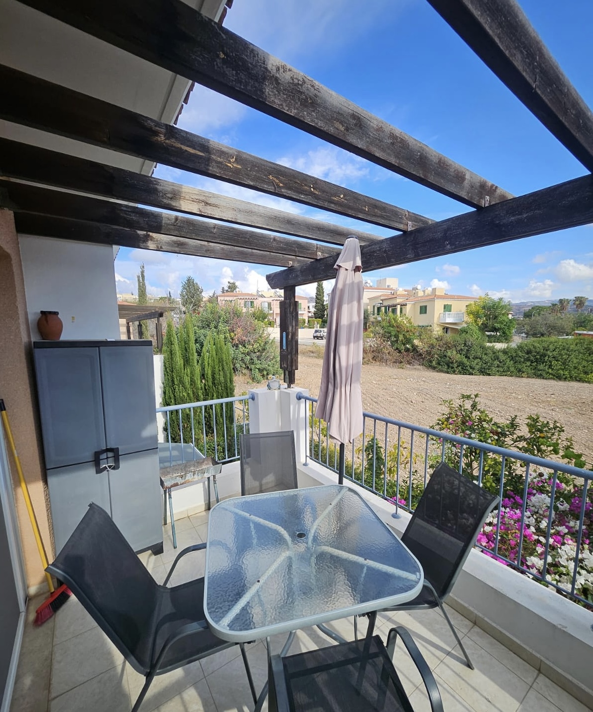 549477FE-02B1-41AE-BC42-0A60D98749D4