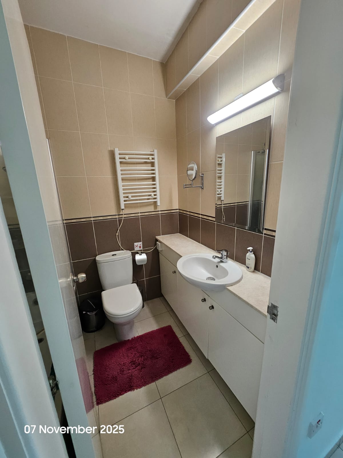 9AFE75C4-B2D5-4504-8668-56B8EEE89D5A