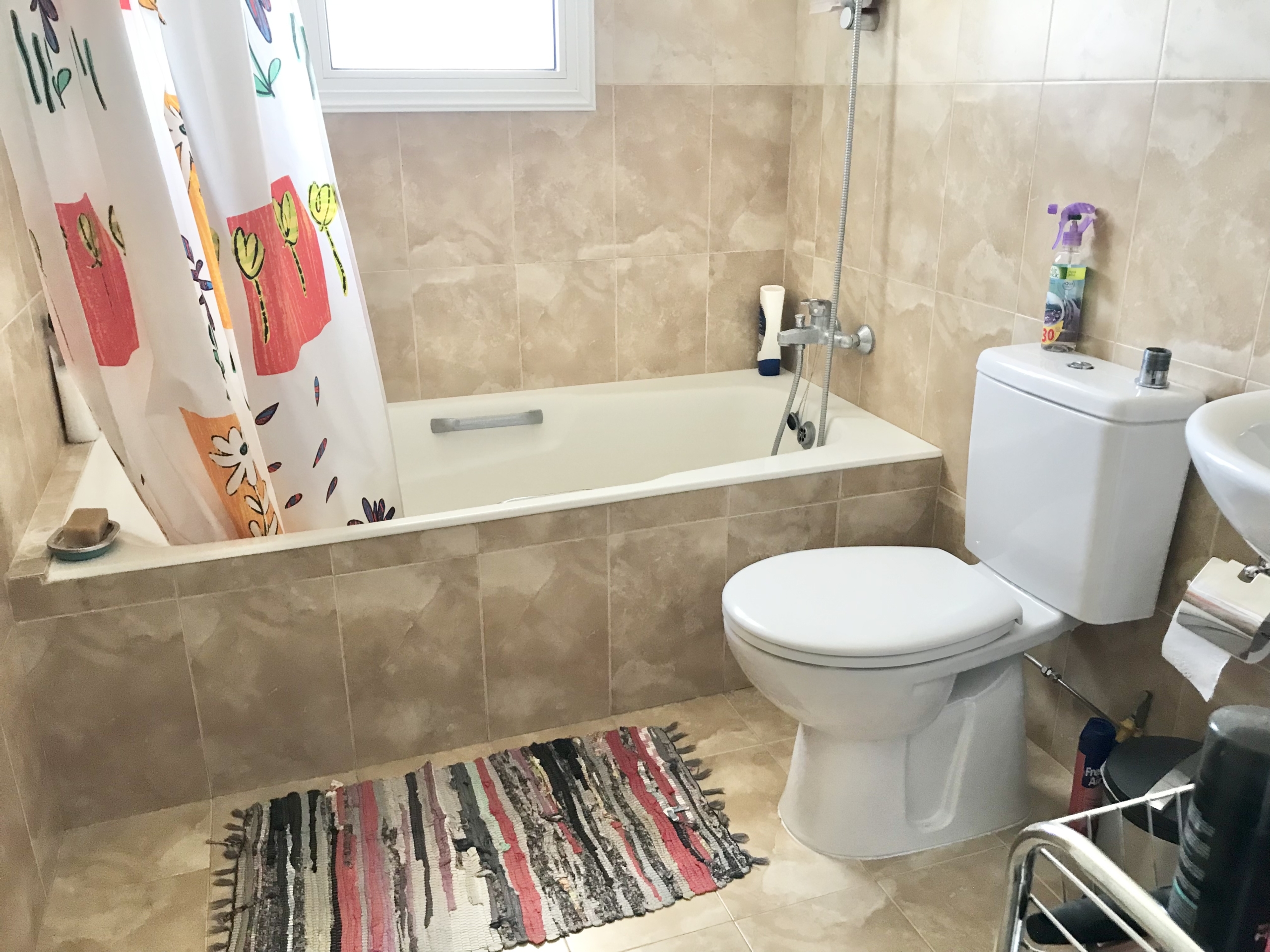 E51C9491-9BD1-422F-B0CA-720451C2D7A3