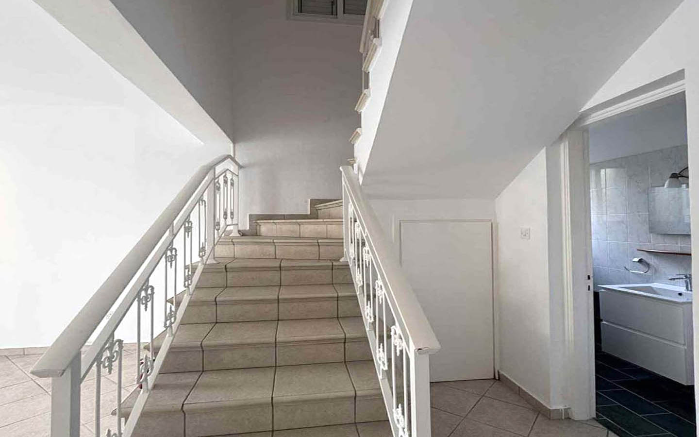 sea-view-villa-for-sale-paphos-peyia-cyprus9