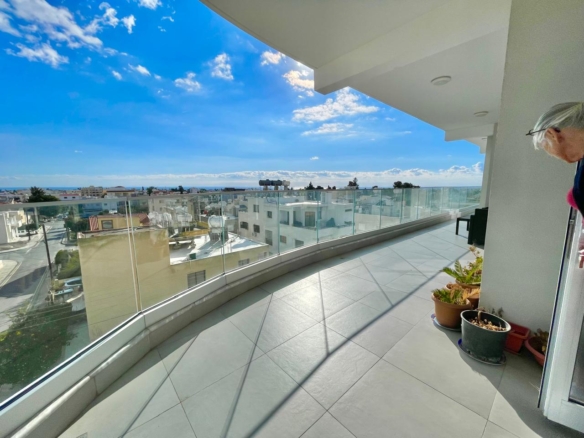 Modern Penthouse with 2 Bedrooms and Panoramic Sea Views NO VAT plus extra studio