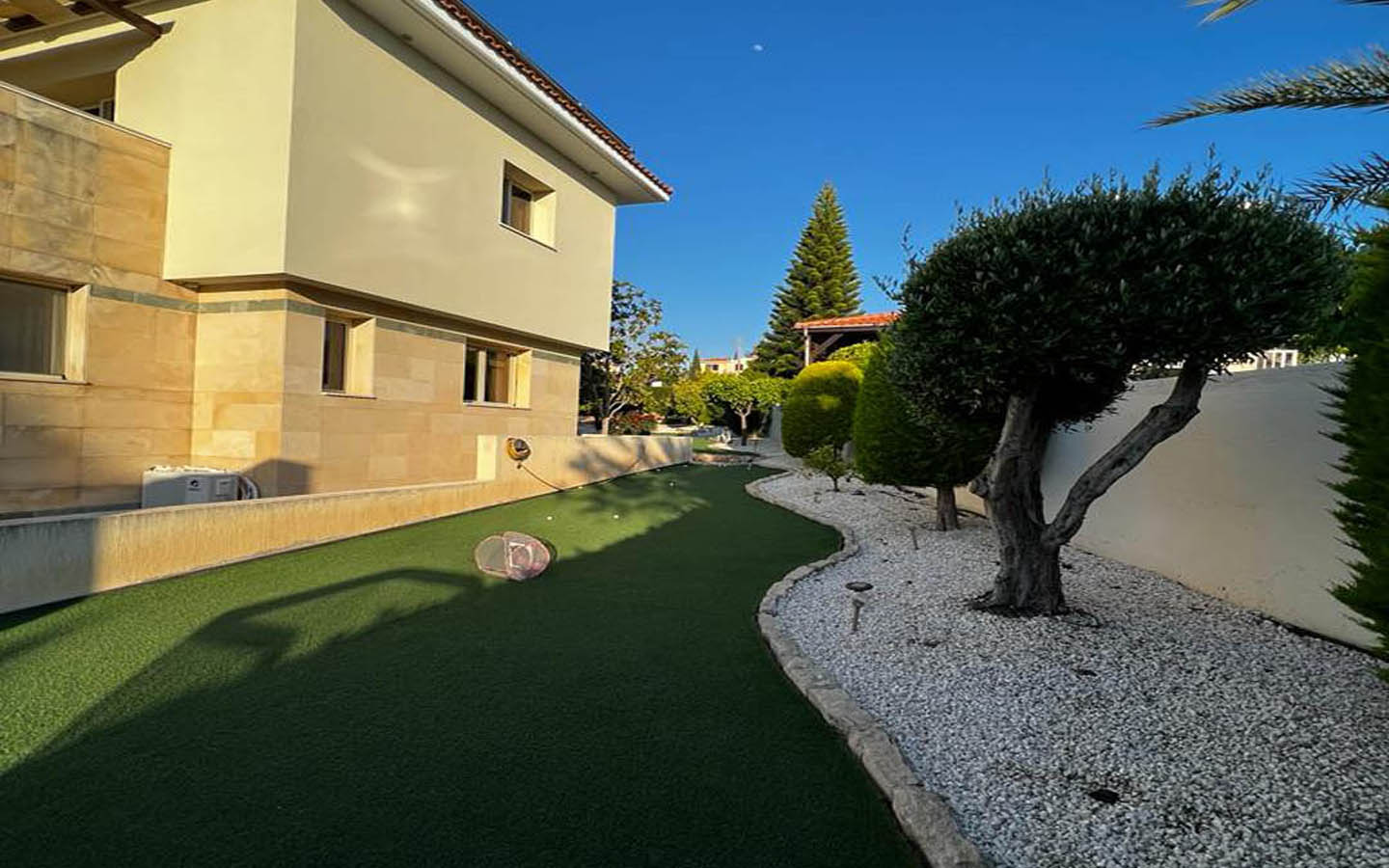 luxury-villa-property-for-sale-paphos-cyprus17