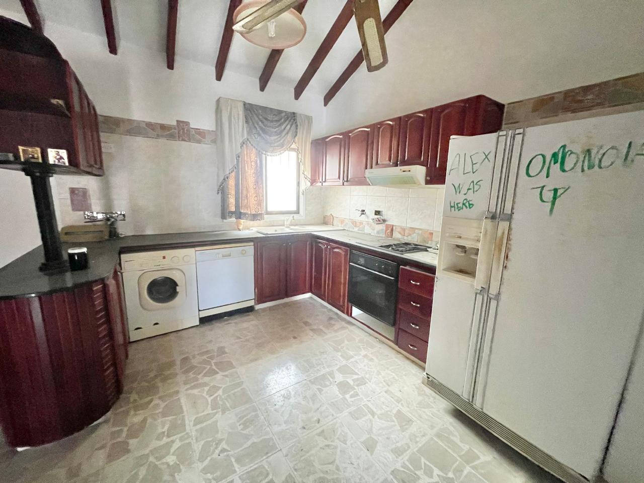 bungalow-for-sale-Chloraka-Cyprus3