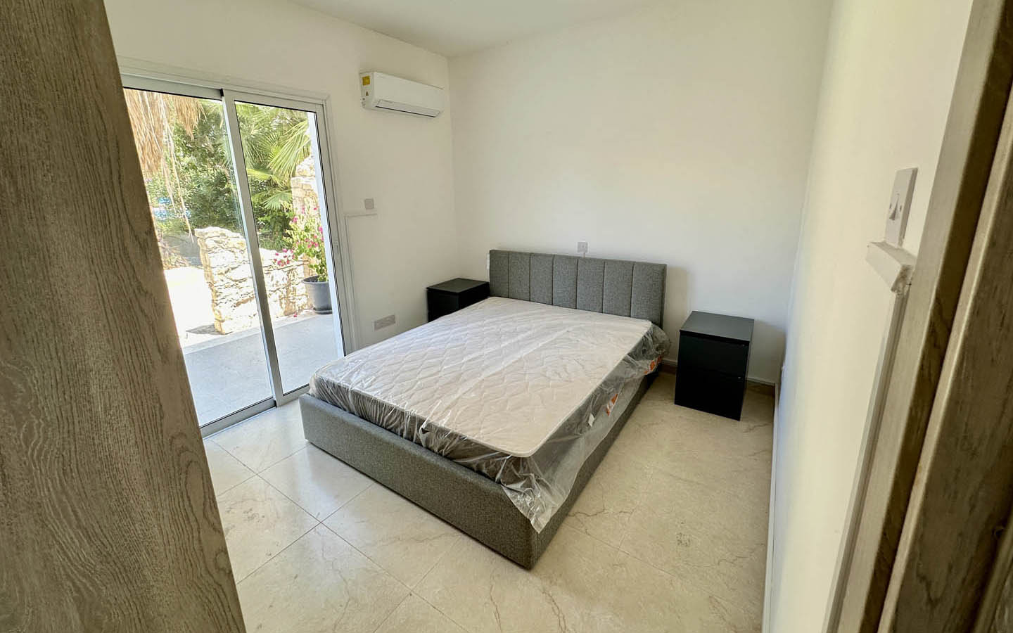 Renovation example №2 2-Bedroom Townhouse in Kings Beach Park, just 300 meters from the sea