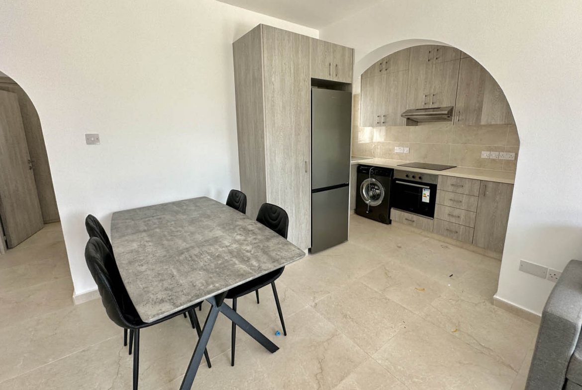 2-Bedroom Townhouse in Kings Beach Park, just 300 meters from the sea