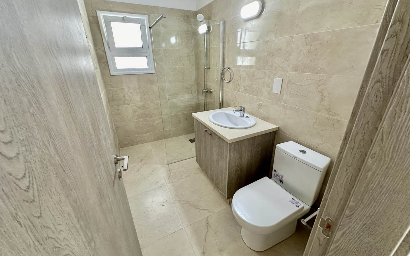 Renovation example №2(8) 2-Bedroom Townhouse in Kings Beach Park, just 300 meters from the sea