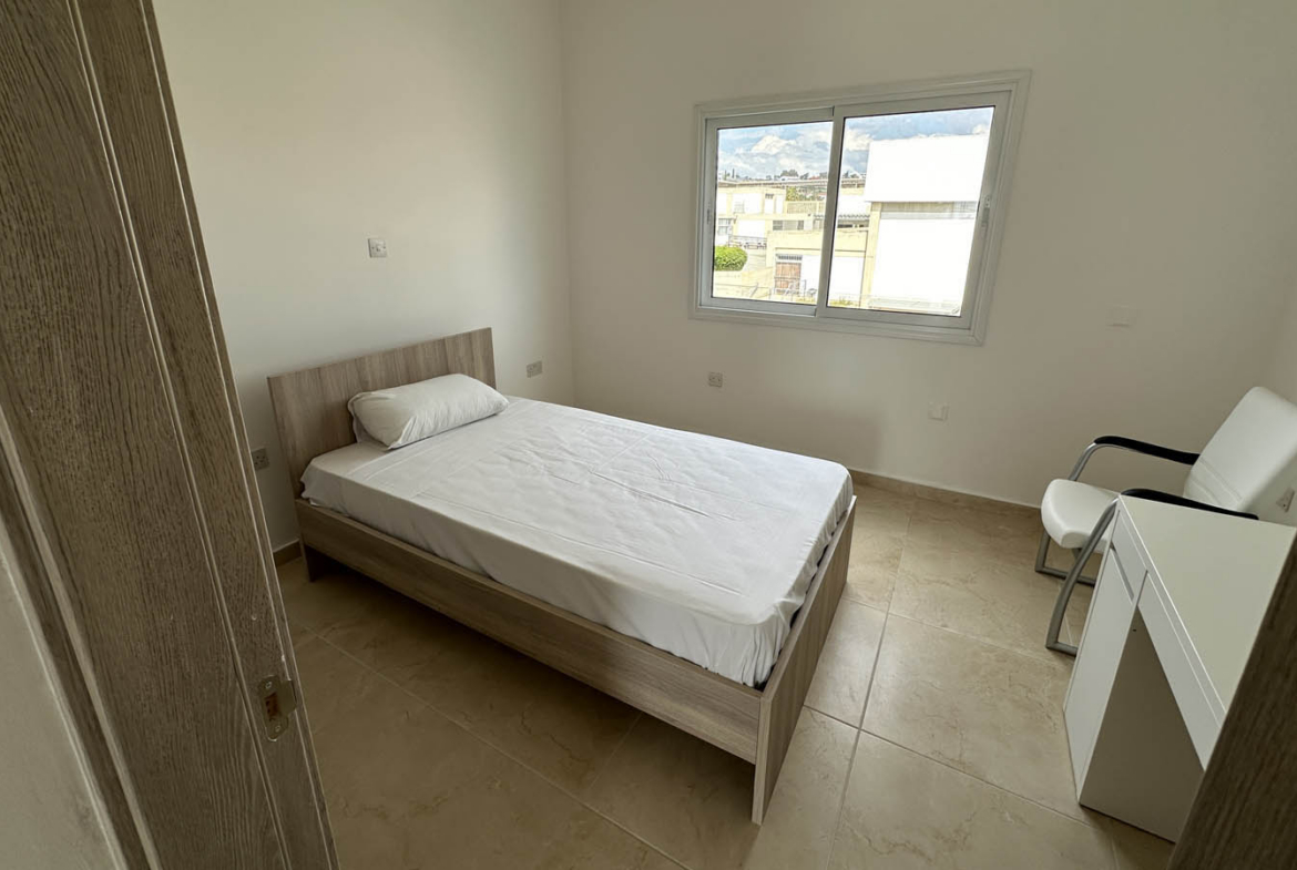 2-Bedroom Townhouse in Kings Beach Park, just 300 meters from the sea