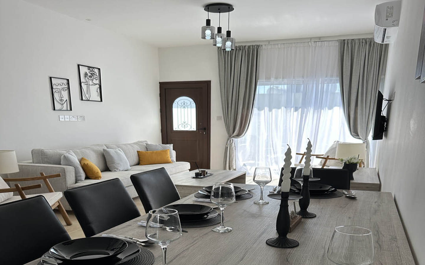 Renovation example №3(4) 2-Bedroom Townhouse in Kings Beach Park, just 300 meters from the sea