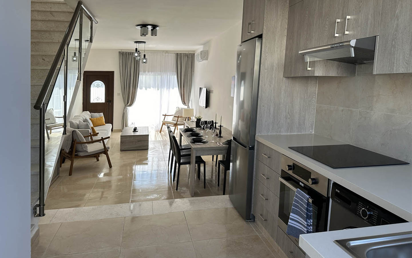 Renovation example №3(7) 2-Bedroom Townhouse in Kings Beach Park, just 300 meters from the sea
