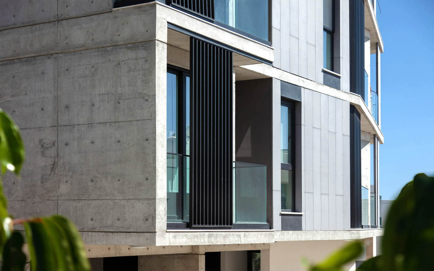 3-Bedroom Apartment with Furniture and a Private Roof Terrace