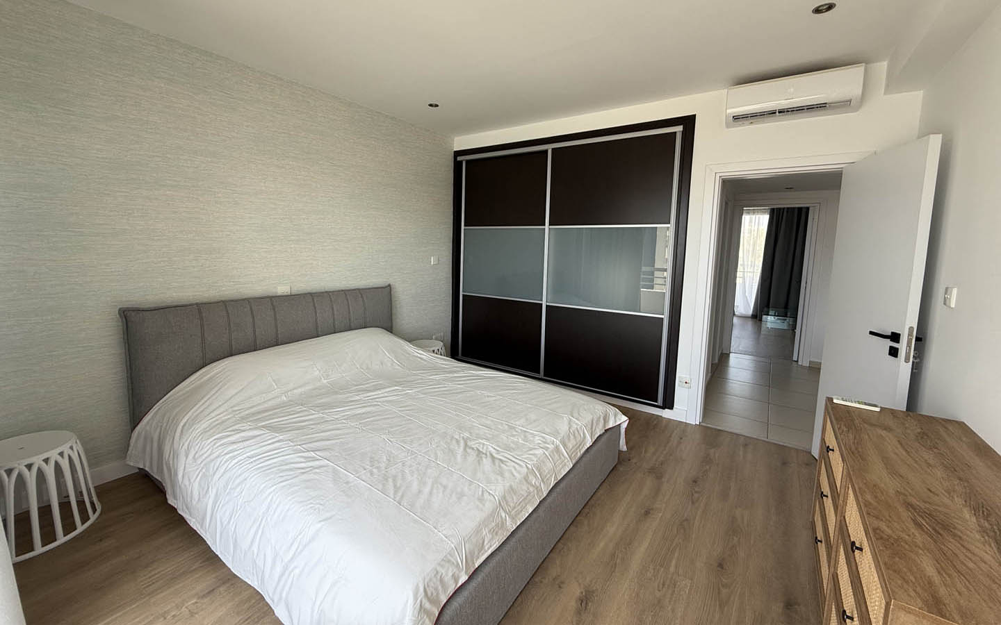 key-ready-apartment-for-sale-limassol5