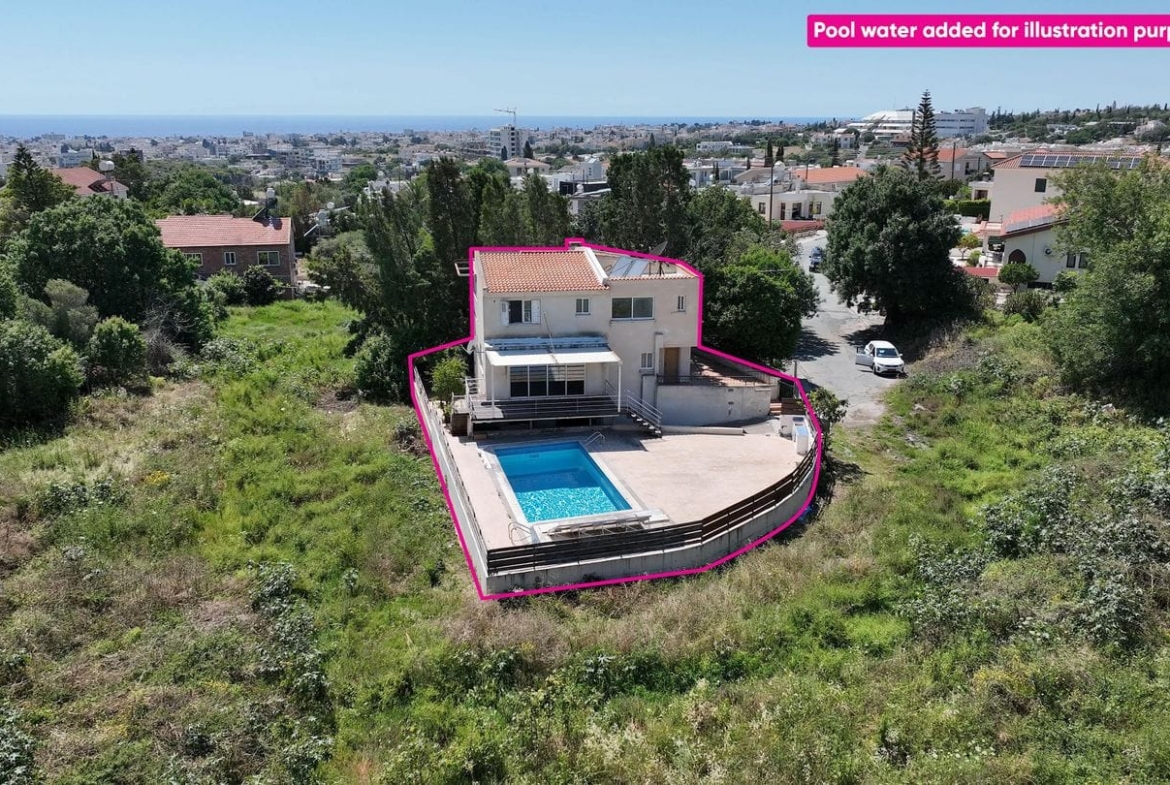 Three-Bedroom Villa with a Private Pool and basement