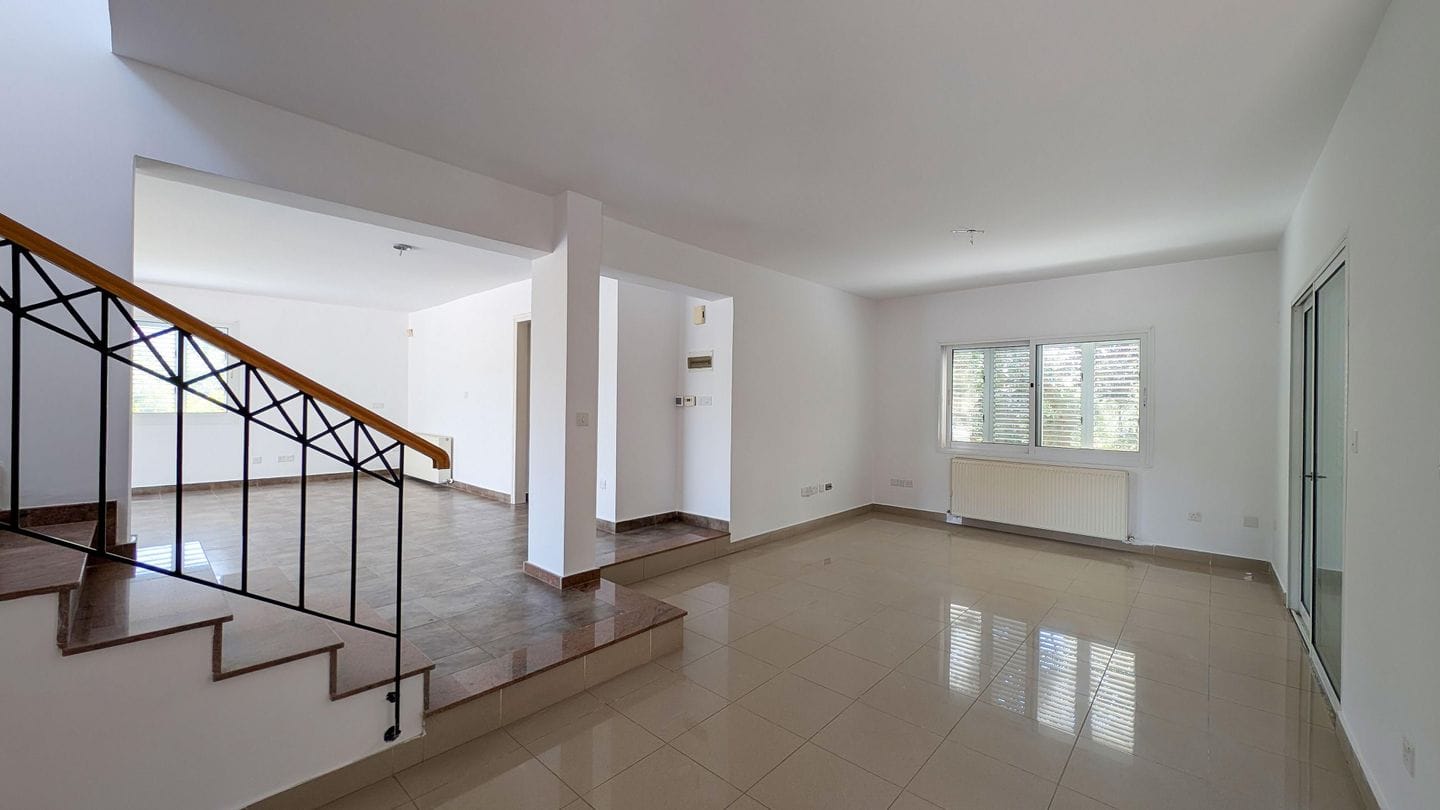 key-ready-villa-property-for-sale-paphos-cyprus18 Three-Bedroom Villa with a Private Pool and basement