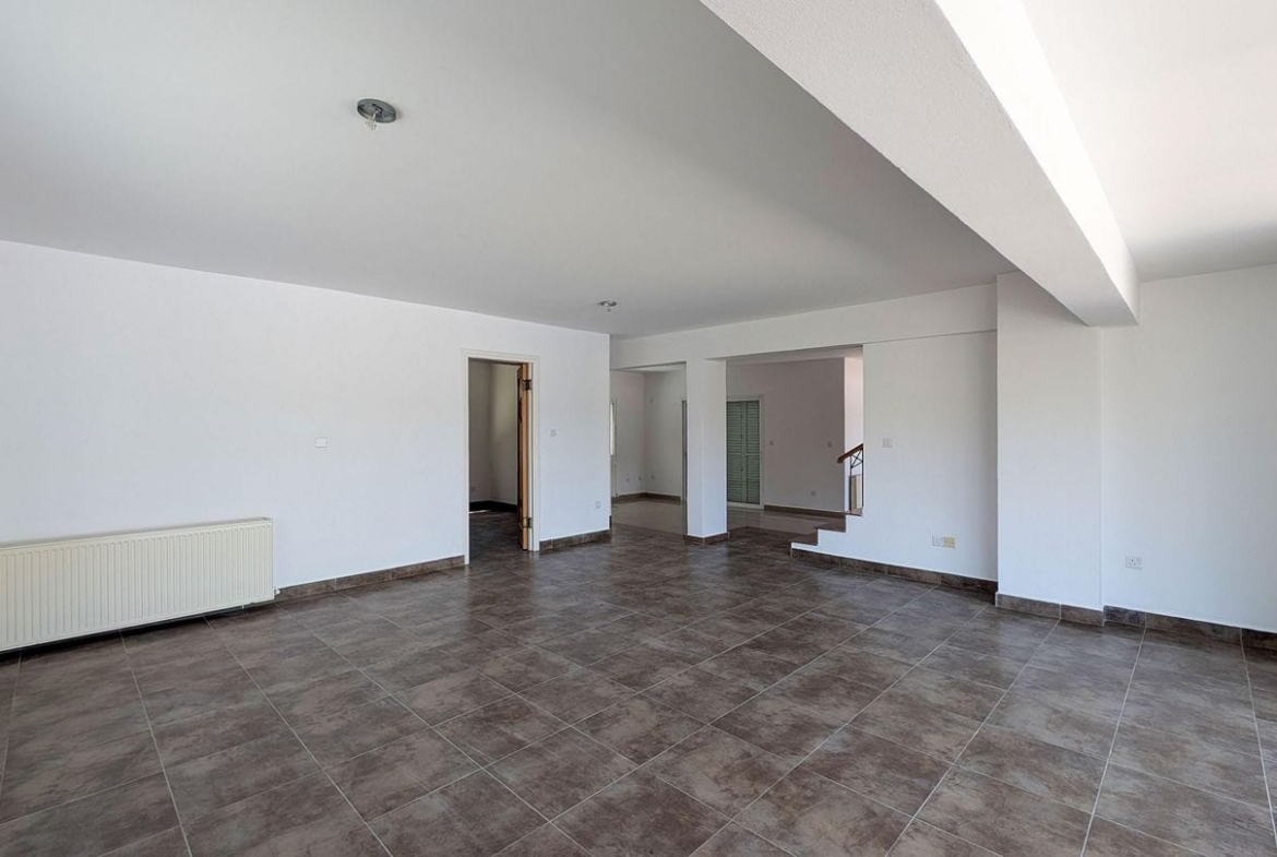 Three-Bedroom Villa with a Private Pool and basement