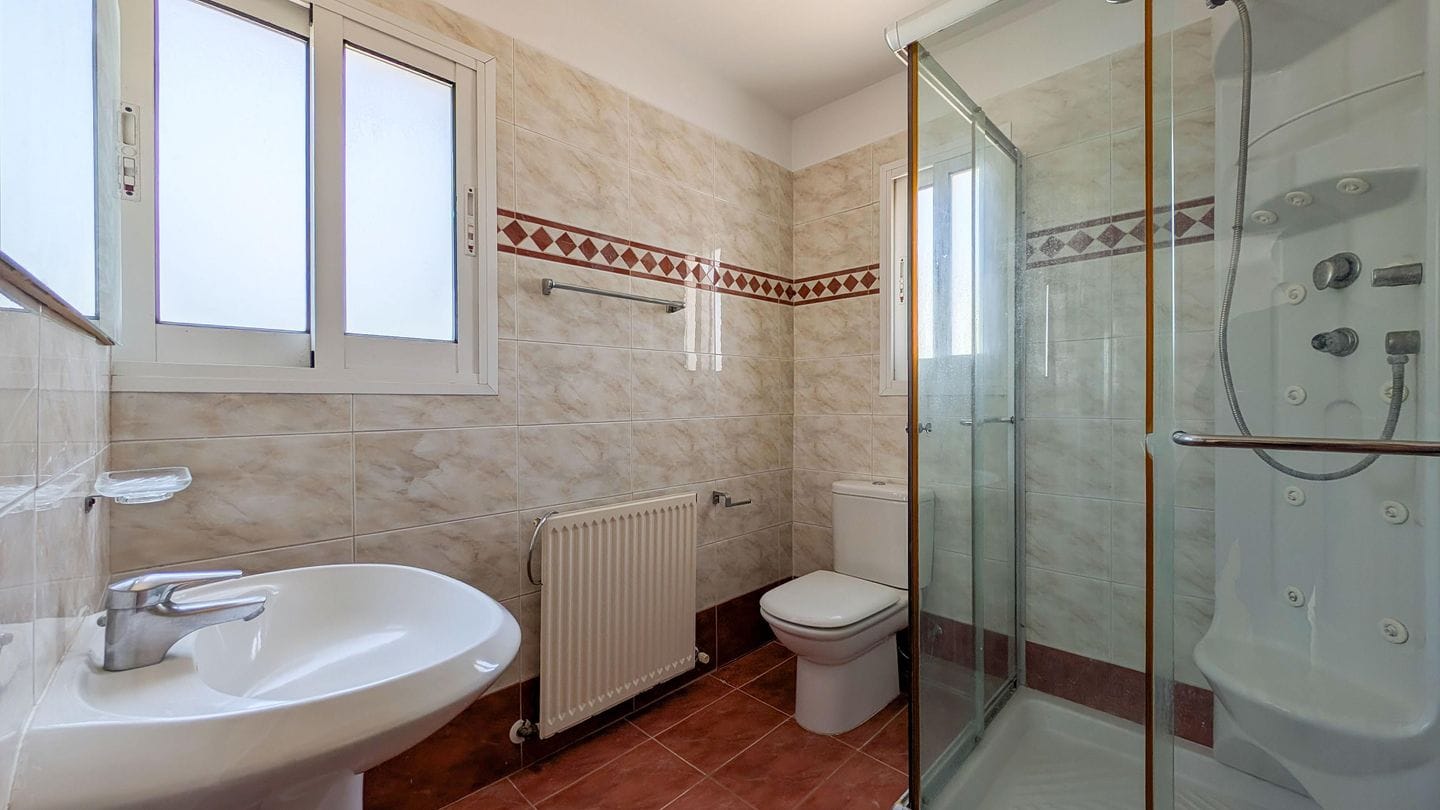 key-ready-villa-property-for-sale-paphos-cyprus26 Three-Bedroom Villa with a Private Pool and basement
