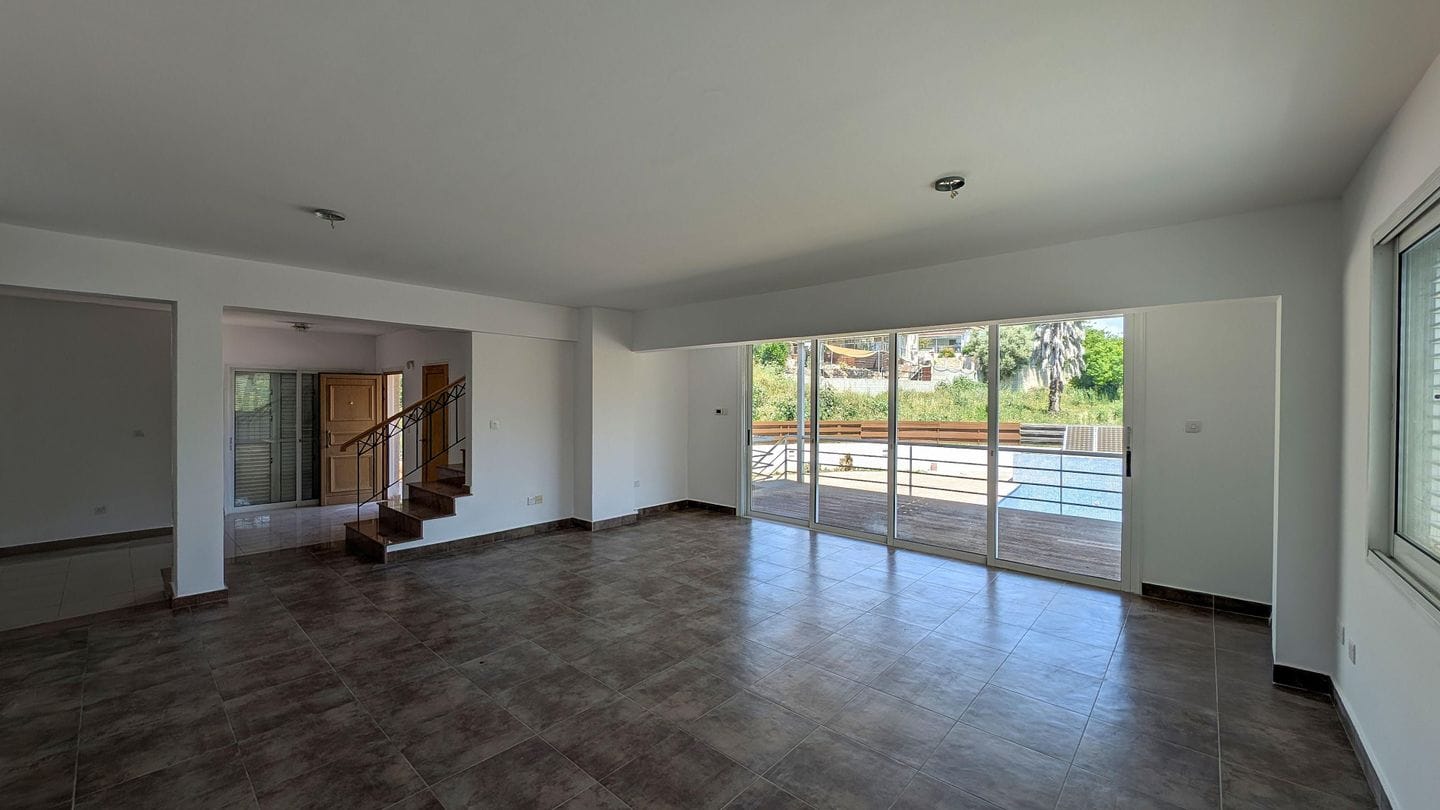key-ready-villa-property-for-sale-paphos-cyprus27 Three-Bedroom Villa with a Private Pool and basement