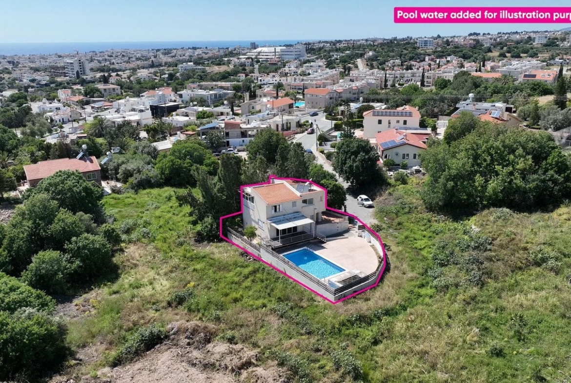 Three-Bedroom Villa with a Private Pool and basement