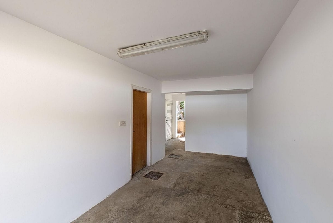 Three-Bedroom Villa with a Private Pool and basement