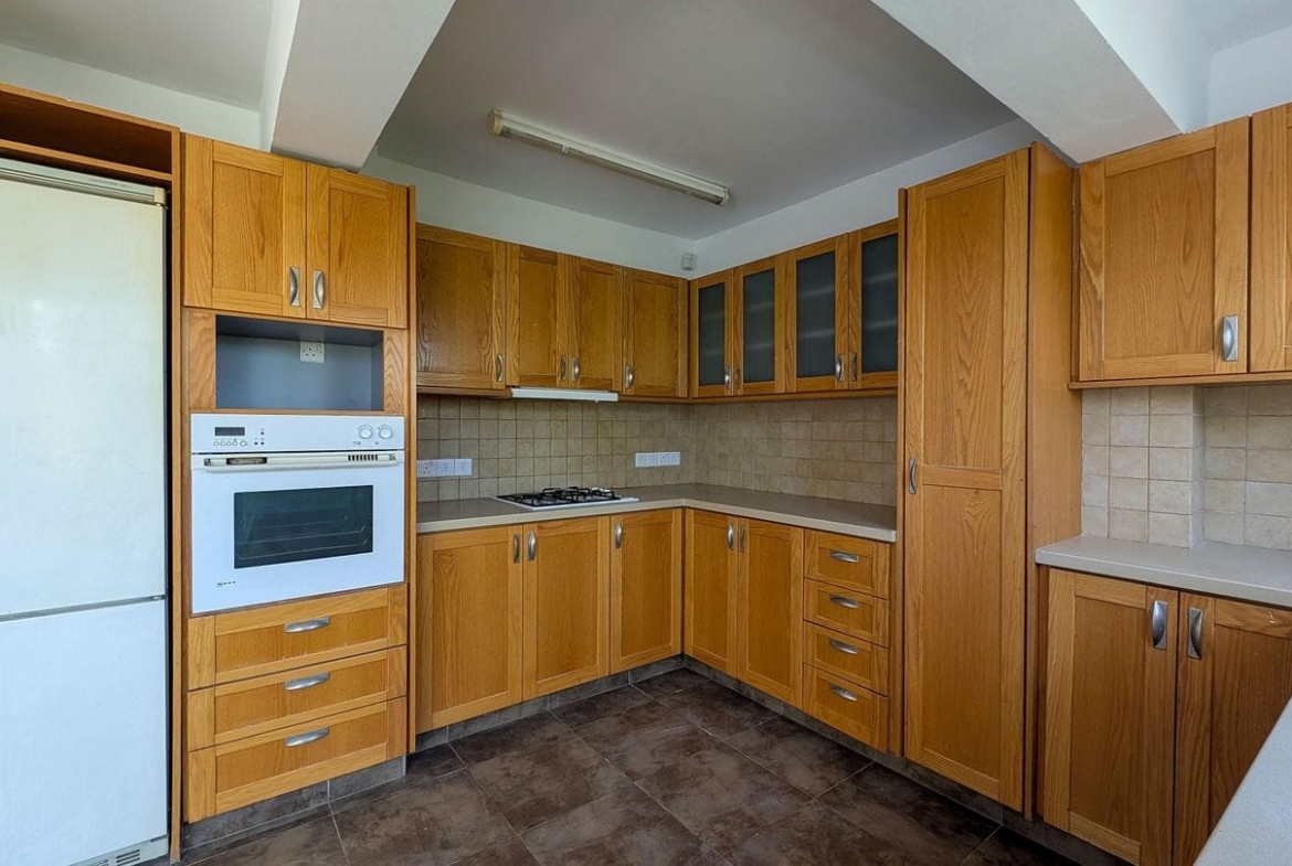 Three-Bedroom Villa with a Private Pool and basement