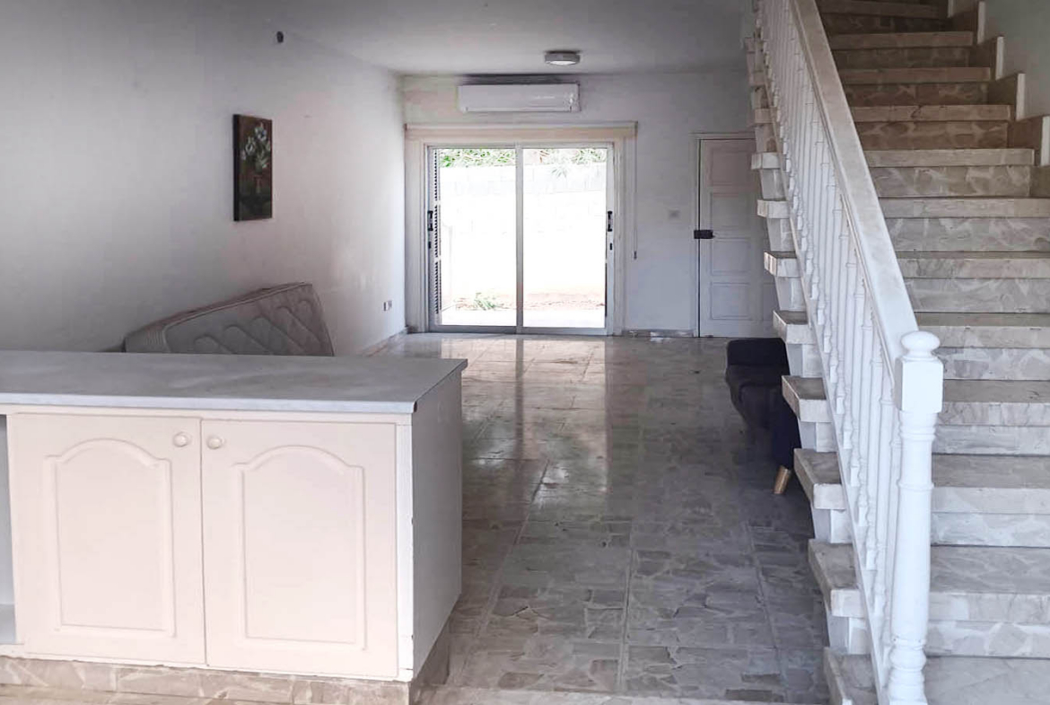 2-Bedroom Townhouse in Kings Beach Park, just 300 meters from the sea