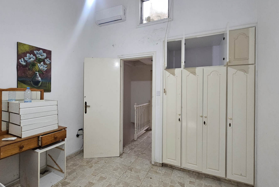 2-Bedroom Townhouse in Kings Beach Park, just 300 meters from the sea
