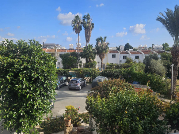 2-Bedroom Townhouse in Kings Beach Park, just 300 meters from the sea
