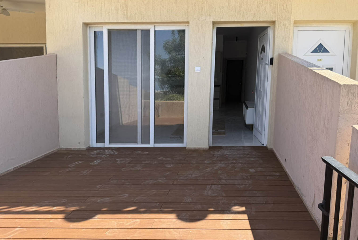 1-Bedroom Apartment with a Large Veranda and Beautiful Sea Views
