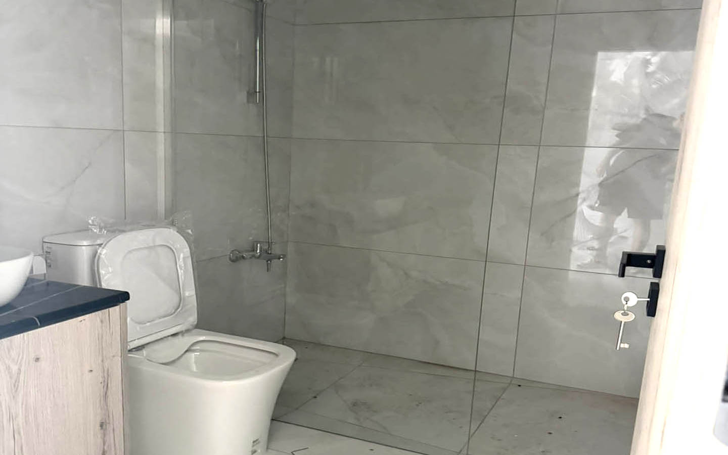 key-ready-ground-floor-apartment-for-sale-paphos-cyprus8 1-Bedroom Apartment with a Large Veranda and Beautiful Sea Views
