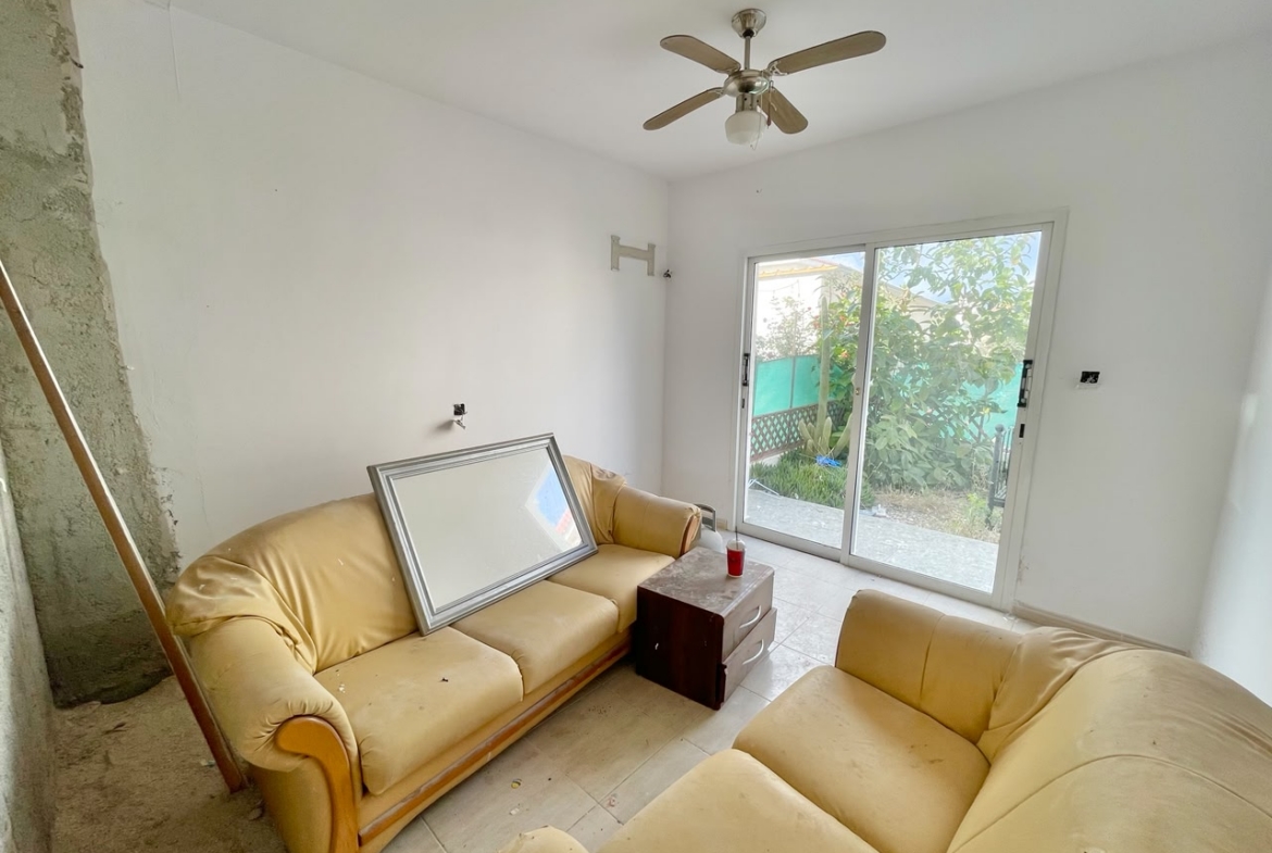Ground-Floor Apartment with Private Outdoor Area and Communal Swimming Pool
