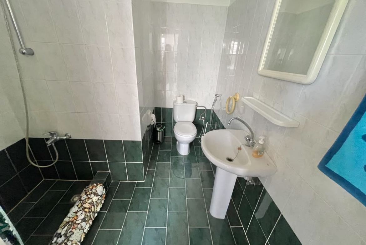 2-Bedroom House with a Communal Swimming Pool near the Coral Bay Coast