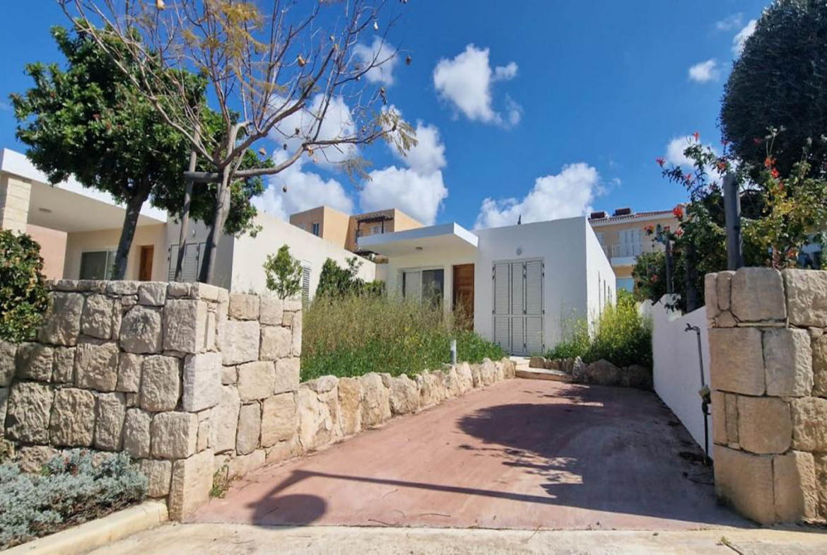 Modern 2-Bedroom Bungalow with safe, well-organized environment