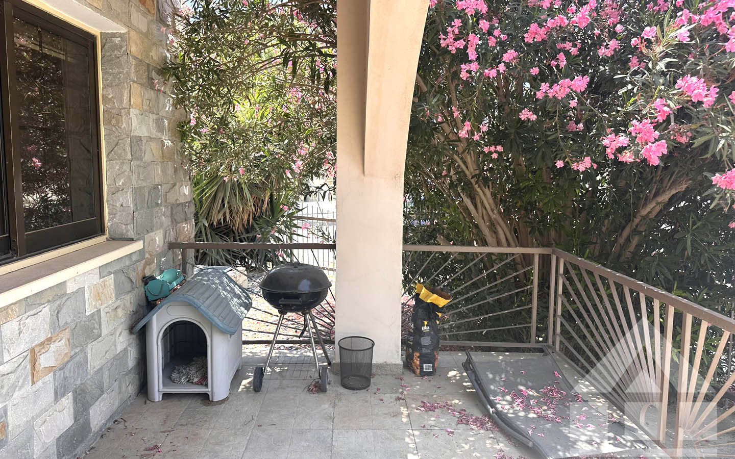 Detached 3-Bedroom House — a Practical and Pleasant Option