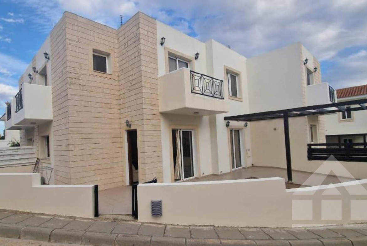 3-Bedroom Villa with Two Kitchens and the Feel of a Private Resort