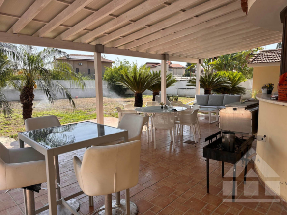 3-Bedroom Villa with Festive Accents
