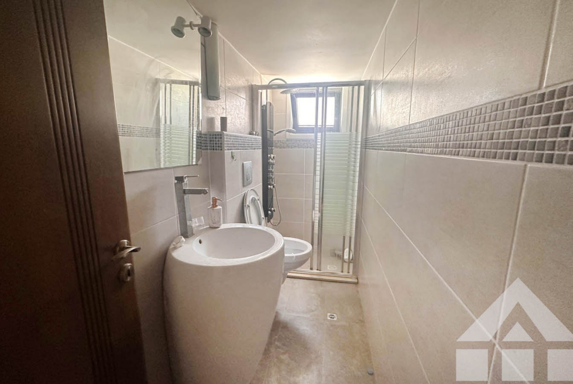 Detached 3-Bedroom House — a Practical and Pleasant Option