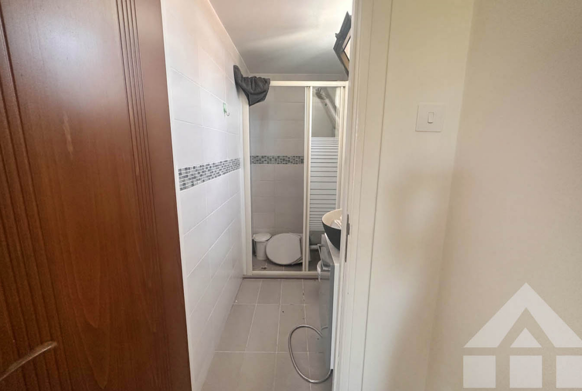 Detached 3-Bedroom House — a Practical and Pleasant Option