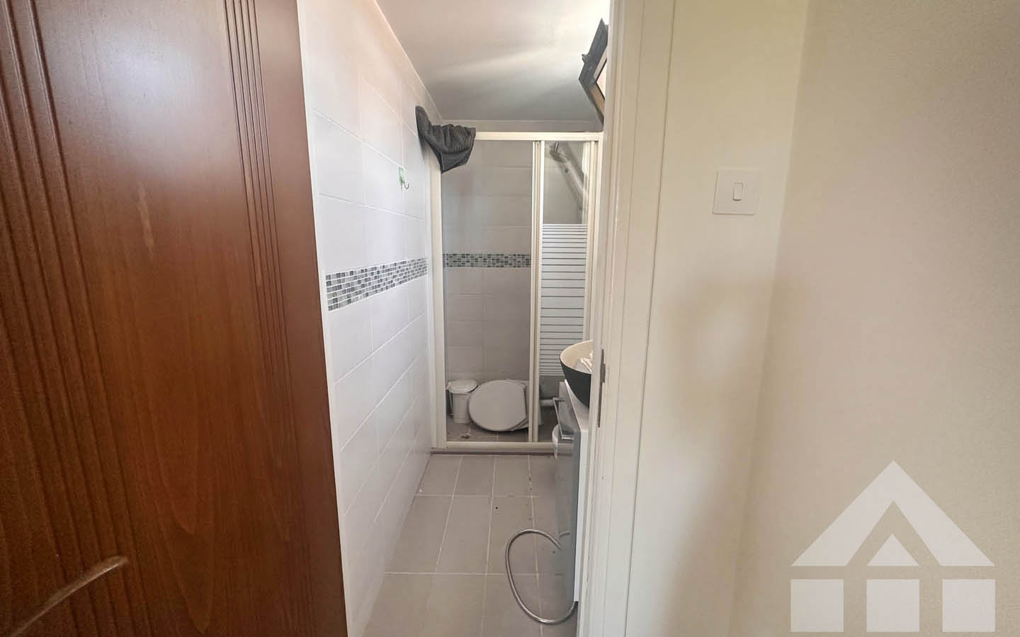 Detached 3-Bedroom House — a Practical and Pleasant Option