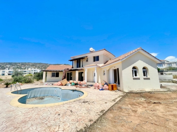 3-Bedroom Villa with a Private Pool and Sea Views