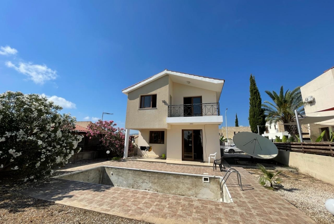 2-Bedroom Villa with a Private Pool and the Possibility to Create a 3rd Bedroom