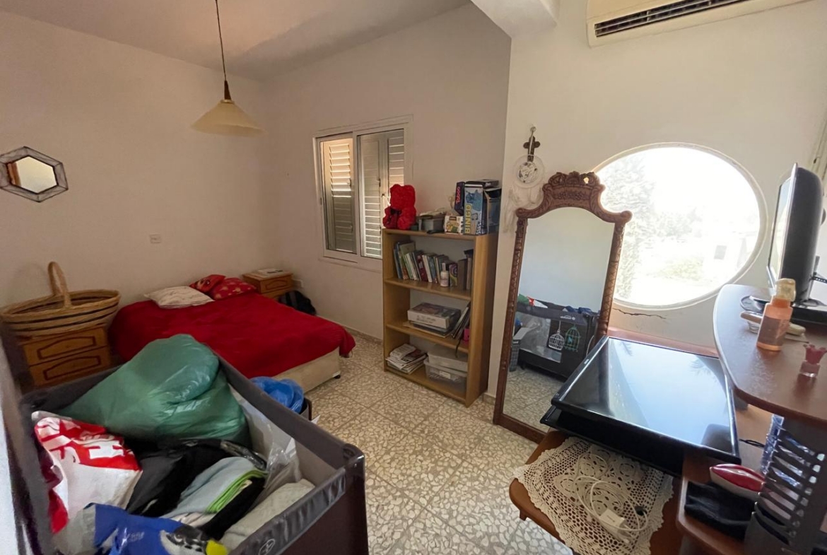 4-Bedroom Villa with a Large Plot and Sea Views