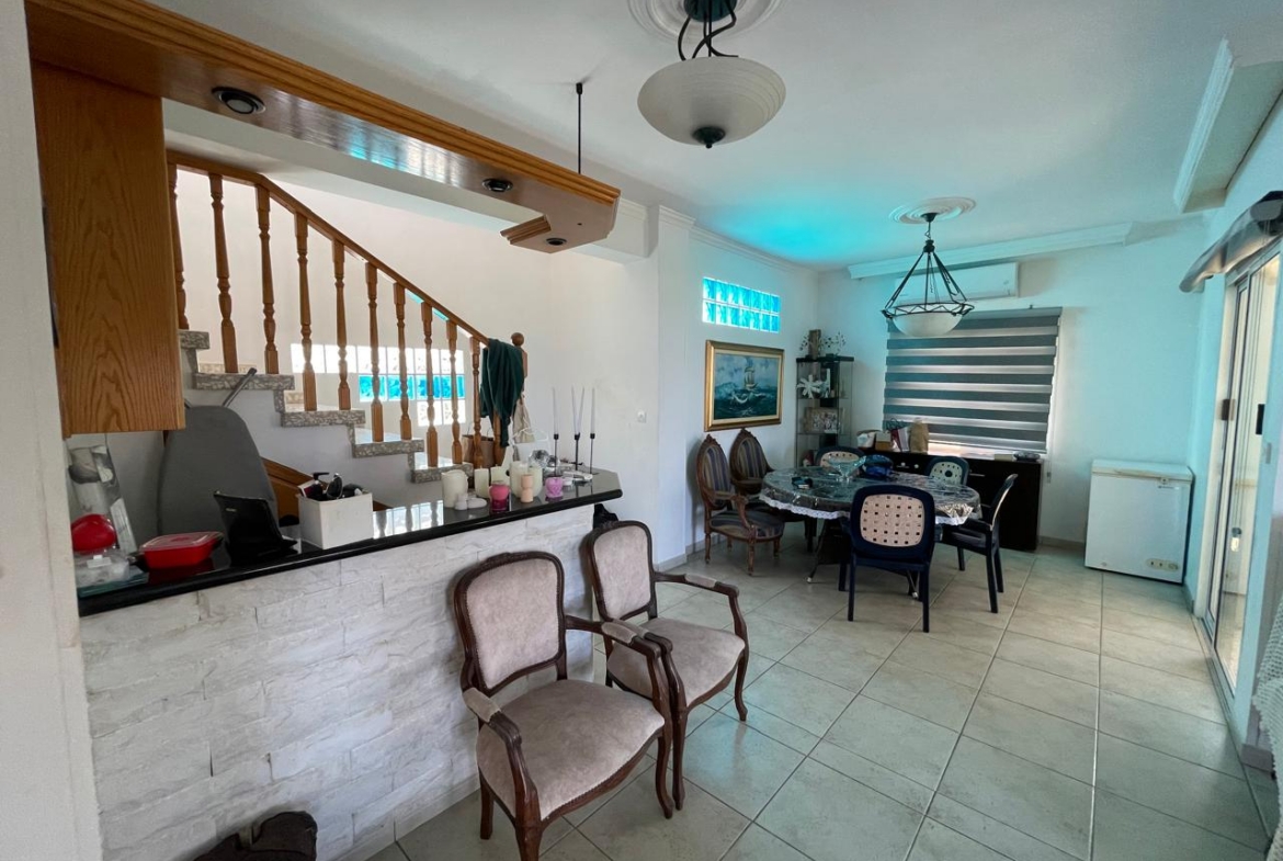 4-Bedroom Villa with a Large Plot and Sea Views