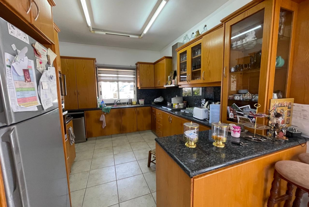 4-Bedroom Villa with a Large Plot and Sea Views